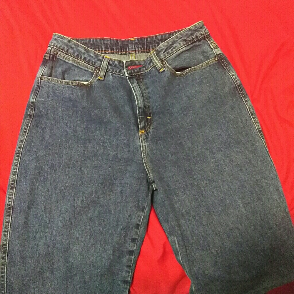 Womens wrangle blue jeans